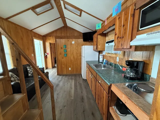 Luxury, Cabin, 3 Queen Beds, Sofa, Navarre Beach Camping Resort 2/2