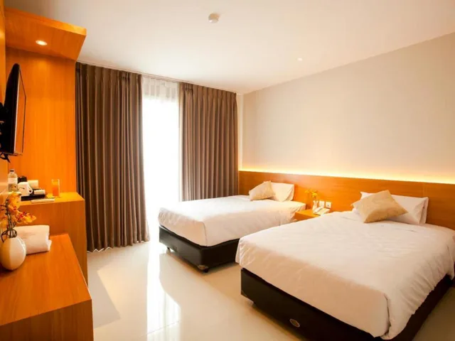 غرفة بزنس بسرير كينج، D'Season Premiere Hotel 1/2