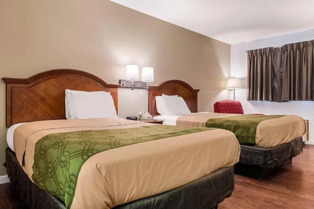غرفة قياسية بسريرين مزدوجين للمدخنين، Econo Lodge Holland - Toledo 2/5