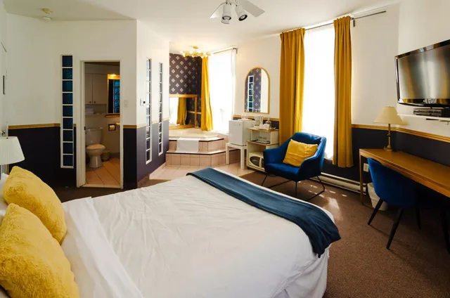 جناح بجاكوزي، Hotel Dorion 6/10