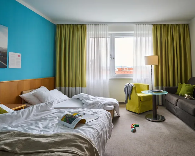 غرفة بسرير مزدوج بغرفة نوم واحدة، Henriette Stadthotel 1/3