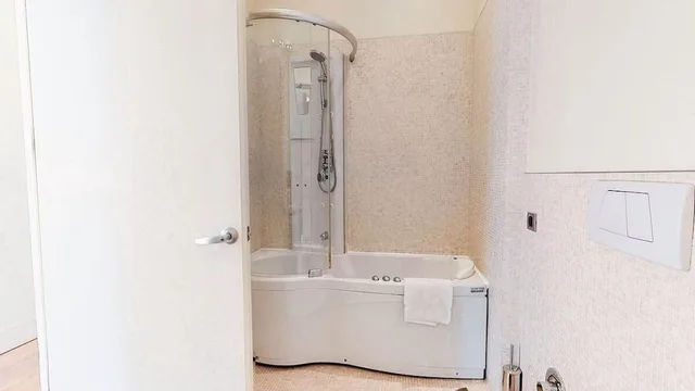 Bosphorus, Deluxe, Double Bed، Ajia Hotel 7/7