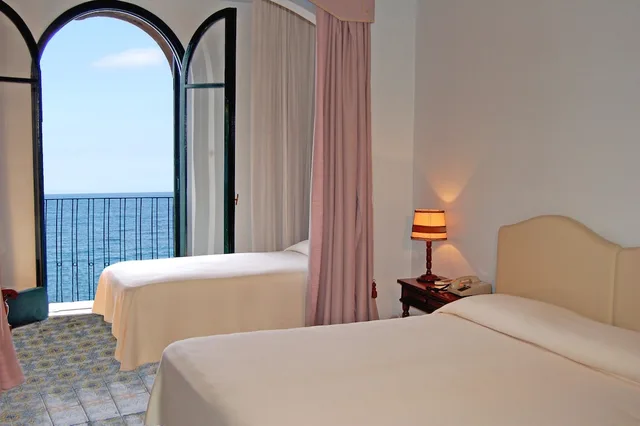 Room, Triple, 1 Double and 1 Single Bed, Sea View, Lido Mediterranee 5/10