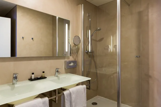 غرفة عائلية، Hotel the Originals City Rueil Centre 1/1