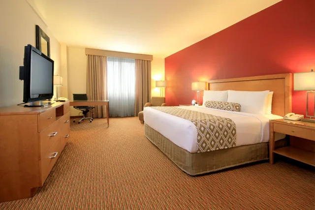 Standard, King Bed, Lounge Access, CROWNE PLAZA MONTERREY AEROPUERTO 3/13