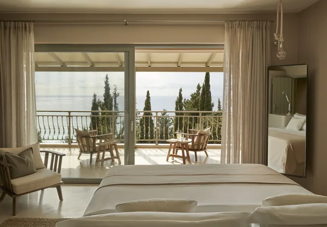 Retreat, Superior, Queen Bed، F Zeen 5/8