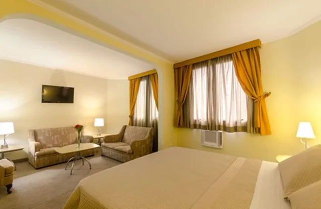 جناح رئاسي بسرير كينج بحوض جاكوزي، SAN MICHEL HOTEL 5/10