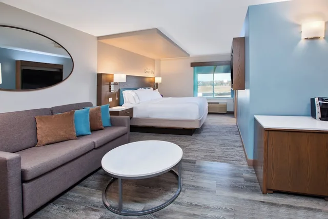 جناح جونيور بسرير كينج، EVEN Hotel Ann Arbor 3/8