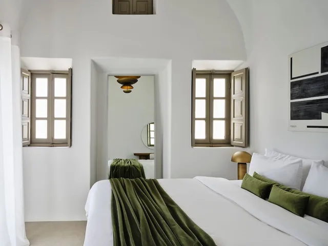 Premier, Suite, King Bed, Outdoor Jetted Tub، Andronis Luxury Suites 1/6