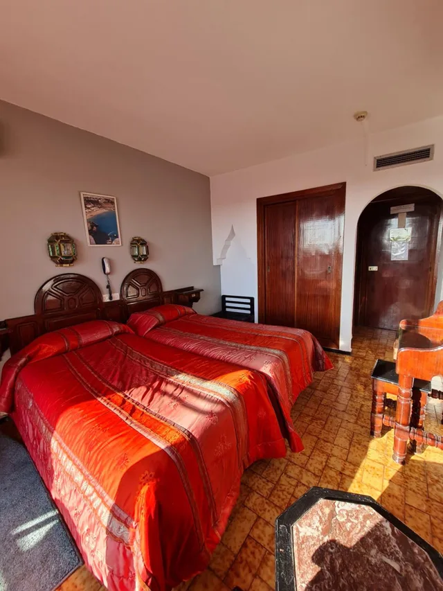 غرفة بسرير مزدوج بشرفة، Hotel Tachfine 1/10