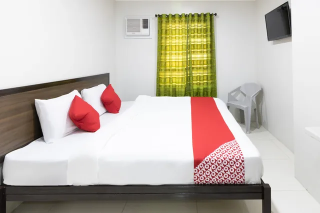 غرفة ديلوكس بسرير كوين، OYO 152 Sangco Condotel 2/4