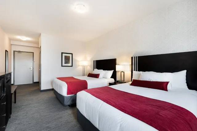 غرفة قياسية بسريرين كوين، Park Inn By Radisson Edmonton Airport 1/3