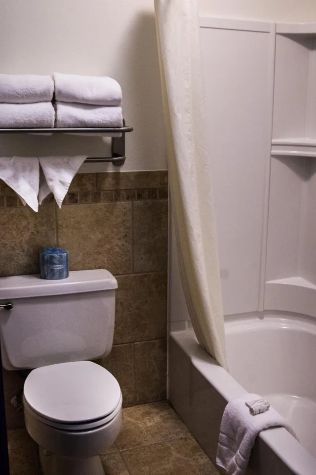 غرفة بسرير كوين، Fargo Inn and Suites 9/11