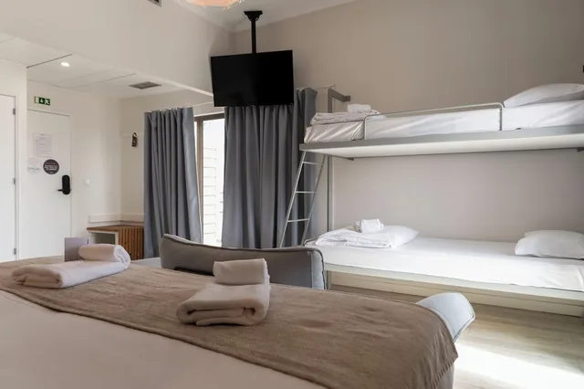 Family, 1 Double and 2 Bunk Beds, Balcony، WOT Costa da Caparica Soul 7/10