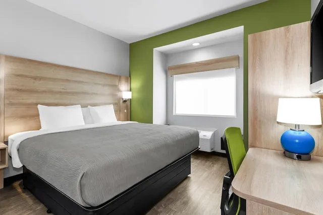 غرفة بسرير كينج، Quality Inn Shallotte near Ocean Isle Beach 1/3