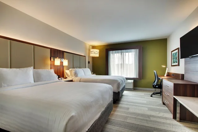 غرفة بسريرين كوين لذوي الإعاقة، Holiday Inn Express Helen 2/3