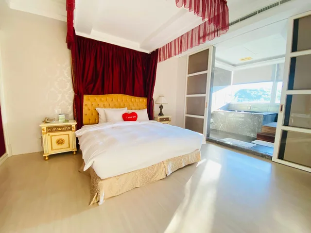 Honeymoon, Suite, Lido Forestry Spa Resort 1/2