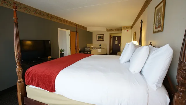 جناح بسرير كينج بحوض جاكوزي، Hotel Grand Victorian 4/10