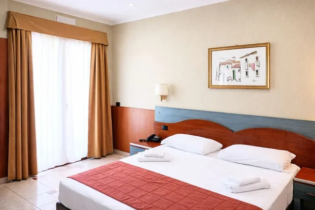 غرفة بسرير كوين بشرفة، Hotel Riviera Fiumicino 1/9