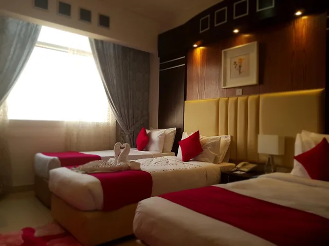 غرفة ثلاثية، Kuwait Continental Hotel 5/10