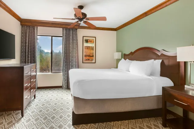 غرفة بسرير كينج بغرفة نوم واحدة لذوي الإعاقة، Hilton Vacation Club Sedona Summit 1/4