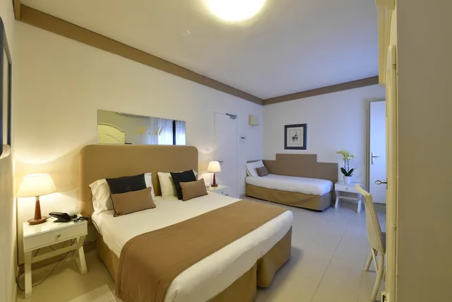 غرفة عائلية بسرير كوين وسريرين منفصلين، PARK HOTEL MARACAIBO 2/6