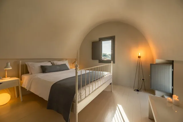 4 Bedrooms, Villa, 3 King Beds, Queen Bed, Outdoor Jetted Tub, 2 Sofa, Private Pool، 270 Oia's View 1/3