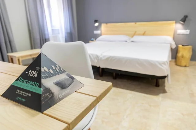 غرفة قياسية بسرير مزدوج، Albergue Alda Estella Hostel 3/9