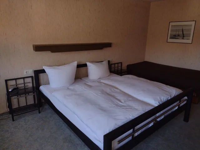 Retro, Comfort, Family, 1 Double and 1 Single Bed, Balcony، Hotel Waldblick 7/10