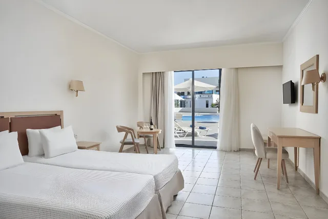 غرفة سوبيريور بإطلالة على المسبح، Kiotari Miraluna Resort 1/1