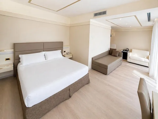 غرفة تنفيذية رباعية بأربعة أسرّة، Hotel Bristol 1/9