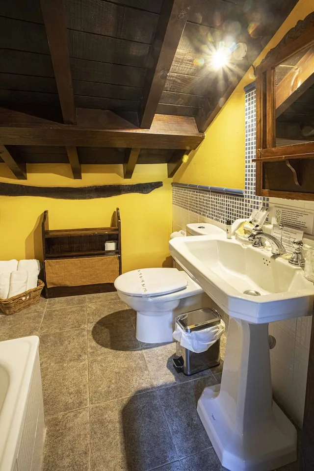 Economy, Double Bed, Attic، La Casona de Tresgrandas 5/8