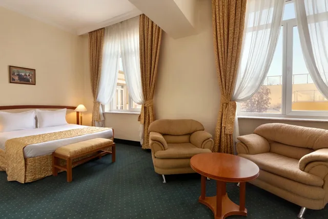 غرفة ديلوكس بسرير كوين، Ramada by Wyndham Plovdiv Trimontium 3/6