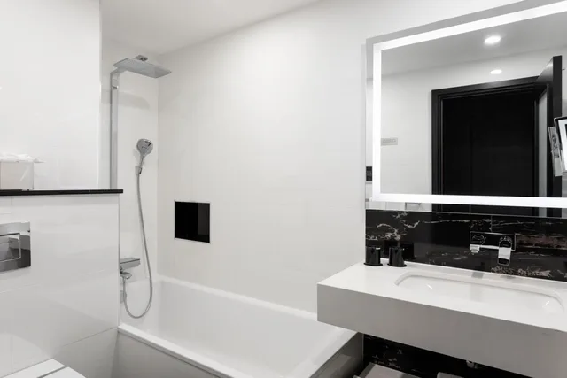 Montcalm, Suite, King Bed، Montcalm Royal London House - City Of London 5/5