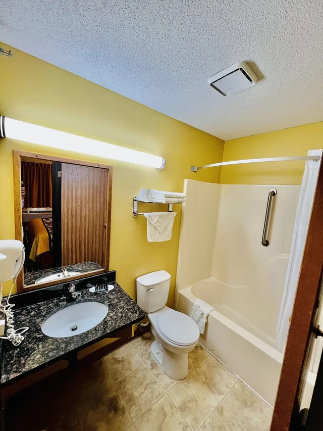 غرفة بسرير كوين لذوي الإعاقة، Super 8 By Wyndham Red Wing 5/10