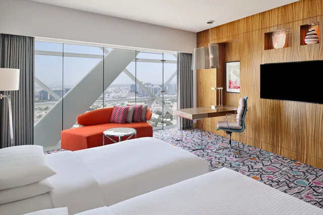 غرفة ديلوكس بسرير مزدوج أو سريرين منفصلين، Andaz Capital Gate, Abu Dhabi, by Hyatt 2/3
