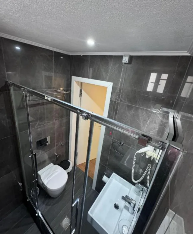 غرفة بسرير مزدوج بشرفة، Blue Sky Hotel 10/10