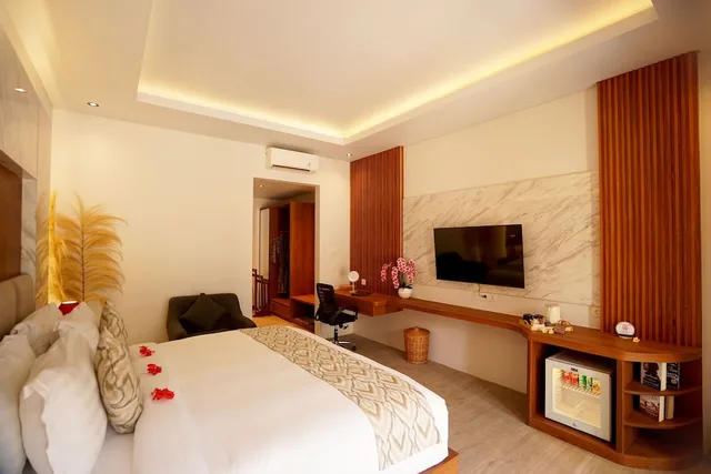 Deluxe, Double Bed, The Grand Villandra Resort 2/5