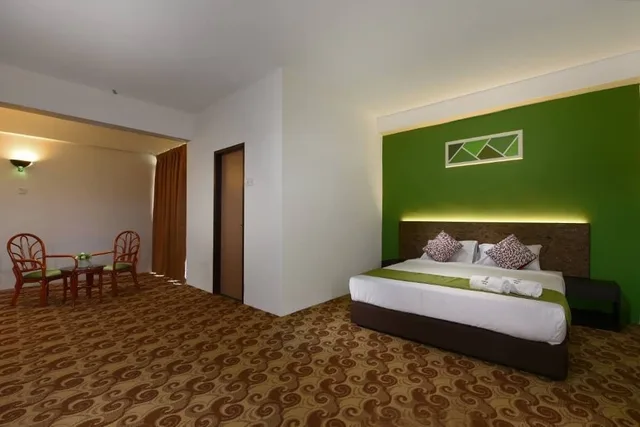 Family Room (1 Queen + 1 King Bed)، De Greenish Village Langkawi 7/12