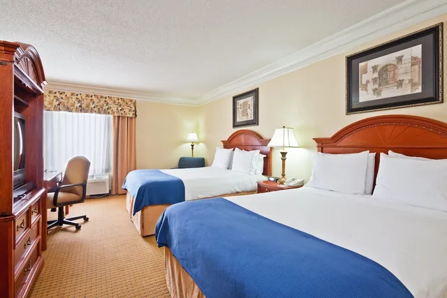 غرفة قياسية بسريرين كوين لذوي الإعاقة، Holiday Inn Express Ringgold 1/1