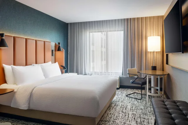 غرفة بسرير مزدوج لذوي الإعاقة، Tempo by Hilton Raleigh Downtown 1/4