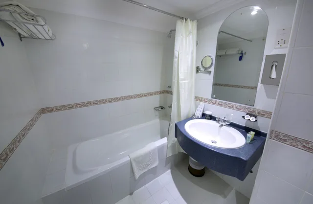 غرفة قياسية مفردة بسرير كوين، Haffa House Hotel Muscat 9/10