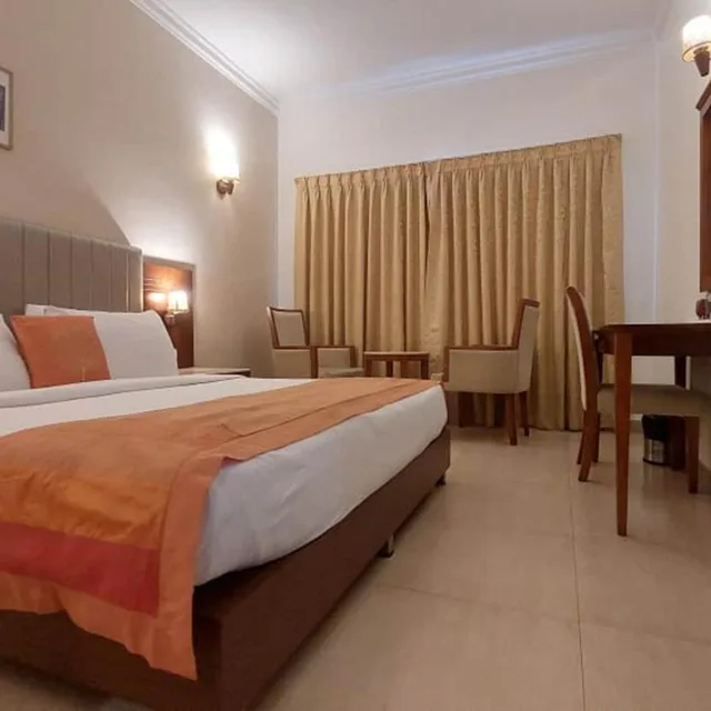 غرفة ديلوكس بسرير مزدوج، COCHIN PALACE 1/10