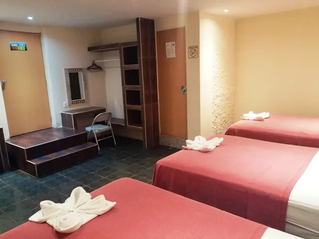 غرفة قياسية ثلاثية، Hotel Ashly 4/7