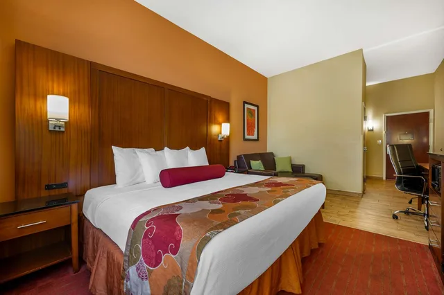 غرفة بسرير كينج لذوي الإعاقة، Best Western Plus Georgetown Corporate Center Hotel 2/4