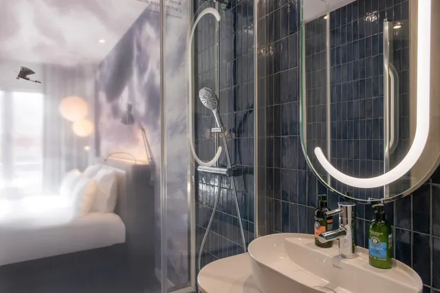 غرفة كلاسيكية بسرير كوين، Le Grand Balcon Hotel 9/9