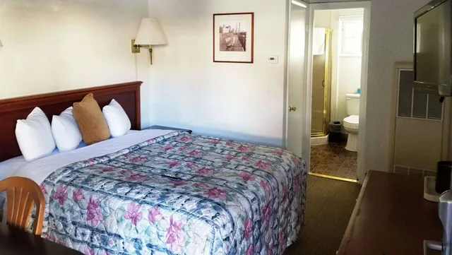 غرفة بسرير كوين، Pacific Heights Inn By Magnuson Worldwide 1/6