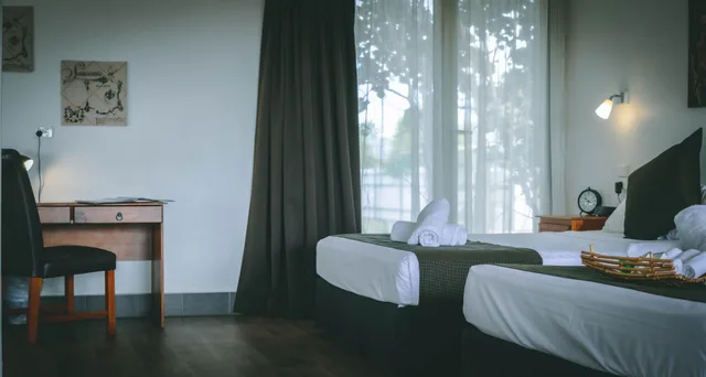 كوخ بسريرين كوين، Darwin Resort 2/2
