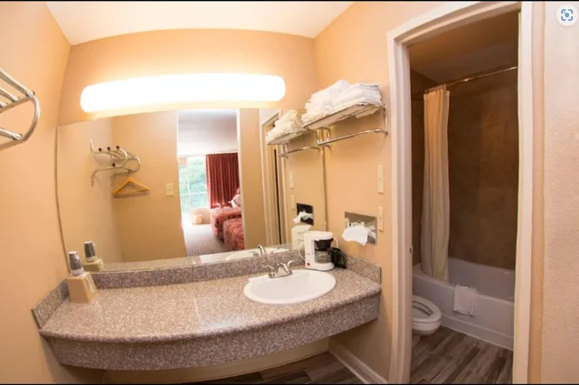 غرفة قياسية بسريرين مزدوجين، Hotel Audubon Baton Rouge Port Allen I-10 5/5