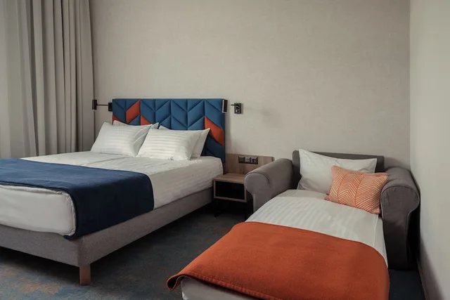 غرفة سوبيريور بسرير كوين مع أريكة، Hotel Faros 2/3